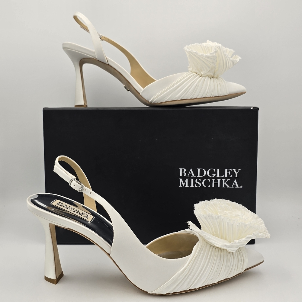 NIB Badgley Mischka Blaire Pleated Satin Slingback Heels w/ Floral Detail, White